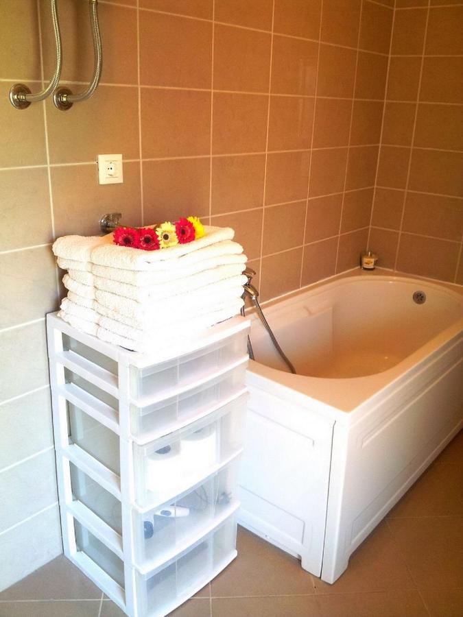 Apartment Maria - Comfortable Каштела Екстер'єр фото