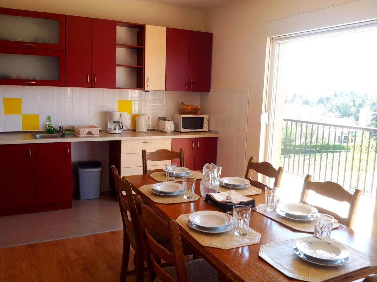 Apartment Maria - Comfortable Каштела Екстер'єр фото
