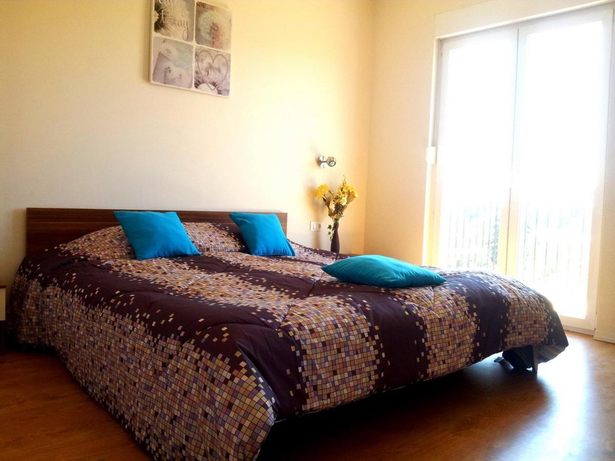Apartment Maria - Comfortable Каштела Екстер'єр фото